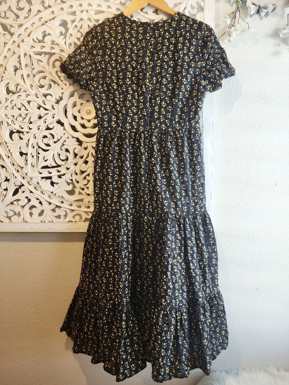 JESSAKAE BLACK WHIT YELLOW FLOWERS ALL AROUND DRESS NECK SHORT SLEEVE MEDIUM - Picture 16 of 16